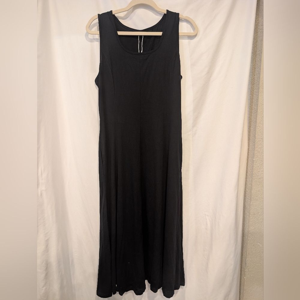 Classic Black Sleeveless stretchy Maxi Dress pockets comfy NWT L‎